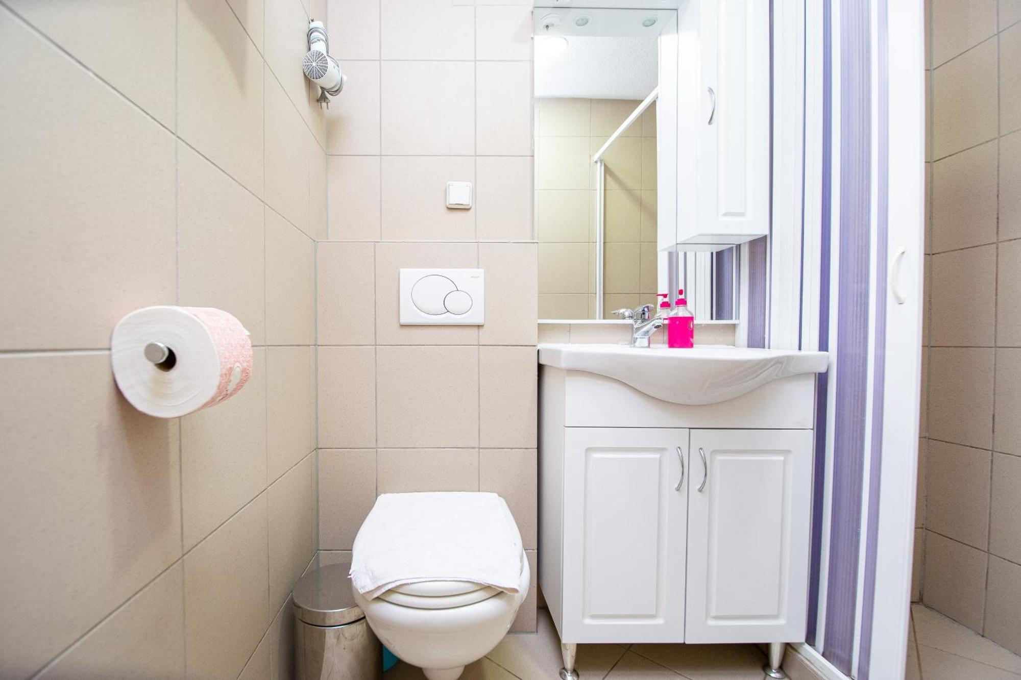 Saki Apartments بودفا الغرفة الصورة